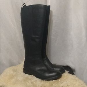 Clarks vegan boots Feels like leather